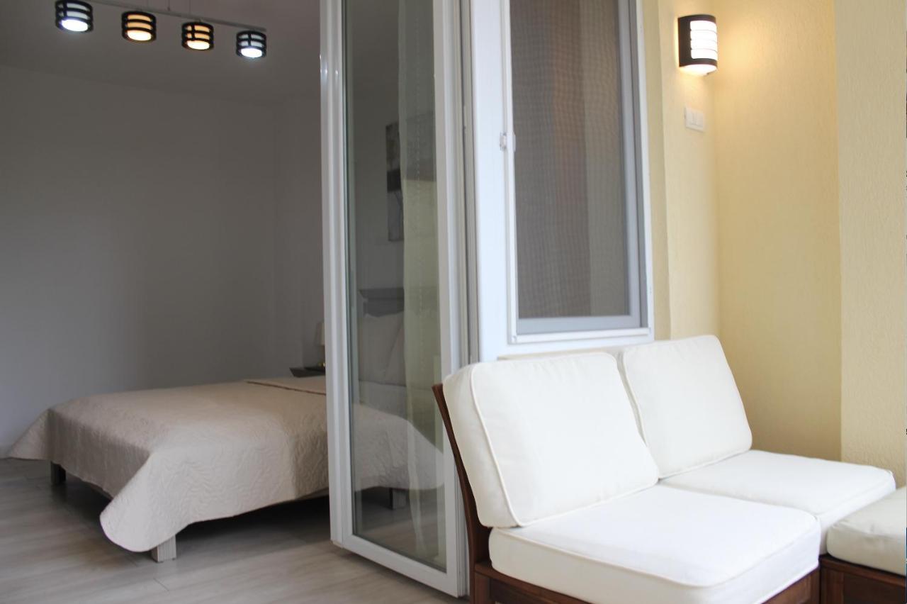 Luxury City Center Apartment - Romana Bukarest Eksteriør billede