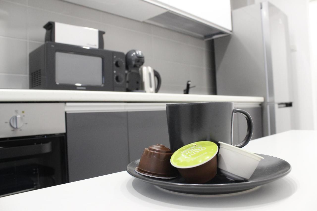 Luxury City Center Apartment - Romana Bukarest Eksteriør billede