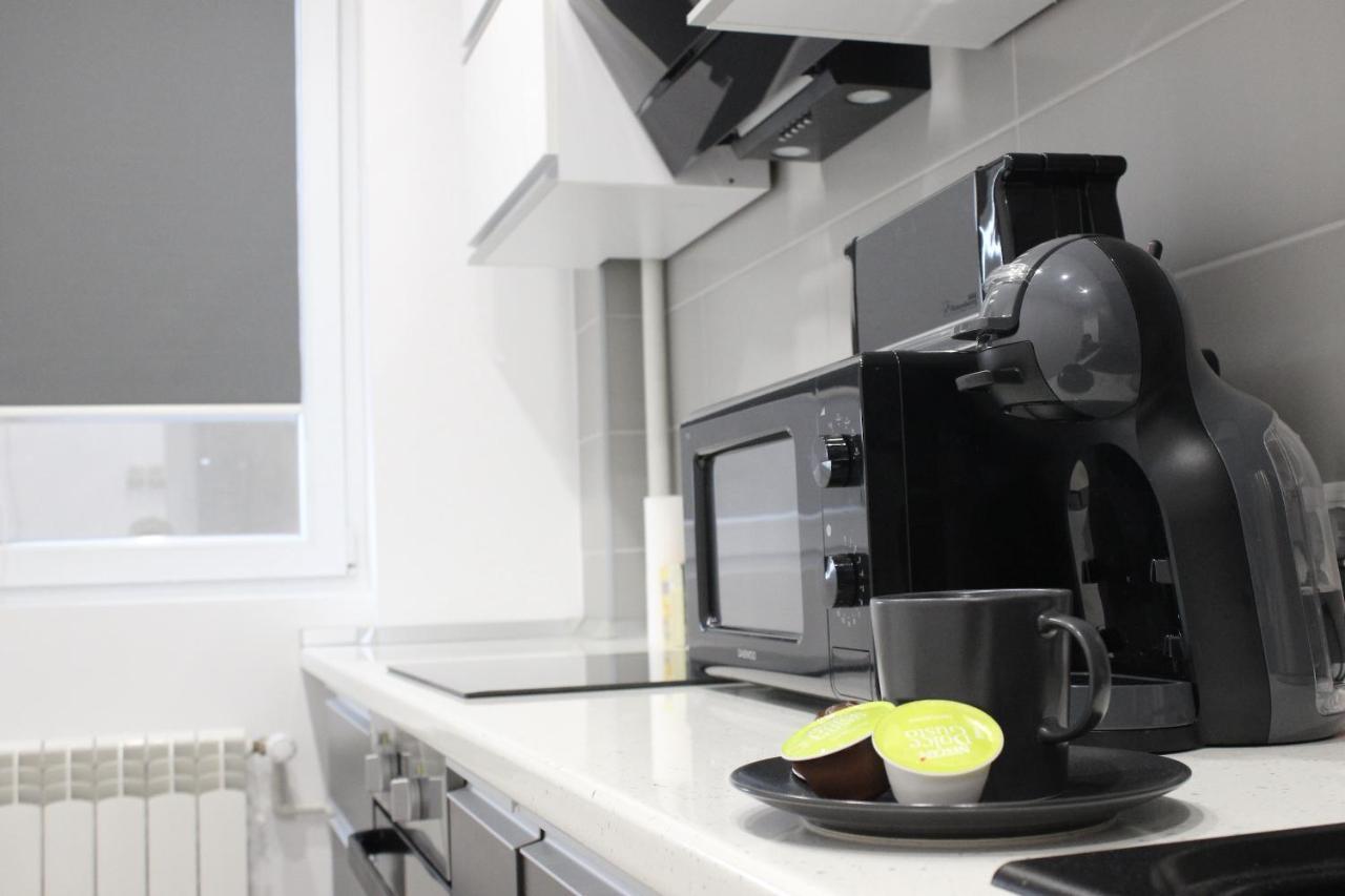 Luxury City Center Apartment - Romana Bukarest Eksteriør billede