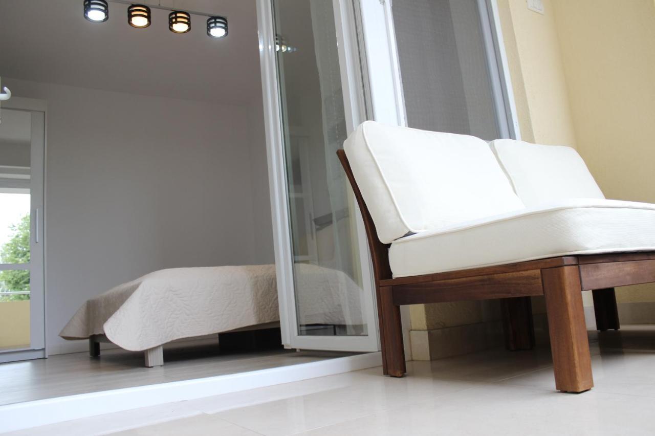 Luxury City Center Apartment - Romana Bukarest Eksteriør billede