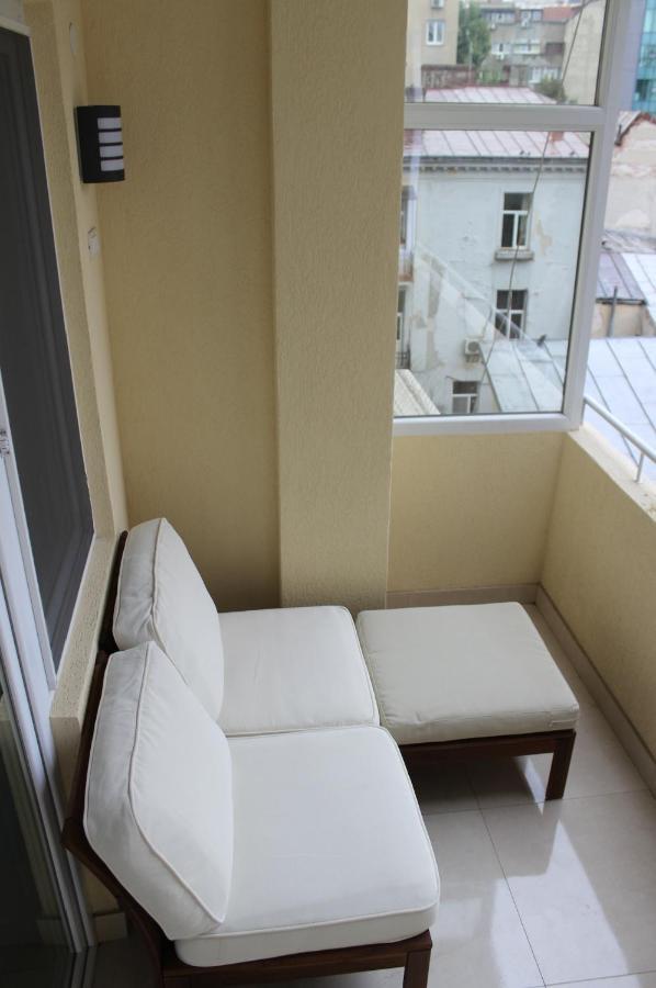 Luxury City Center Apartment - Romana Bukarest Eksteriør billede