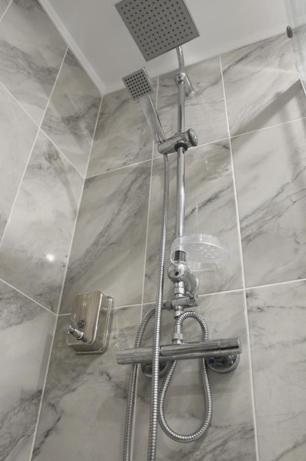 Luxury City Center Apartment - Romana Bukarest Eksteriør billede